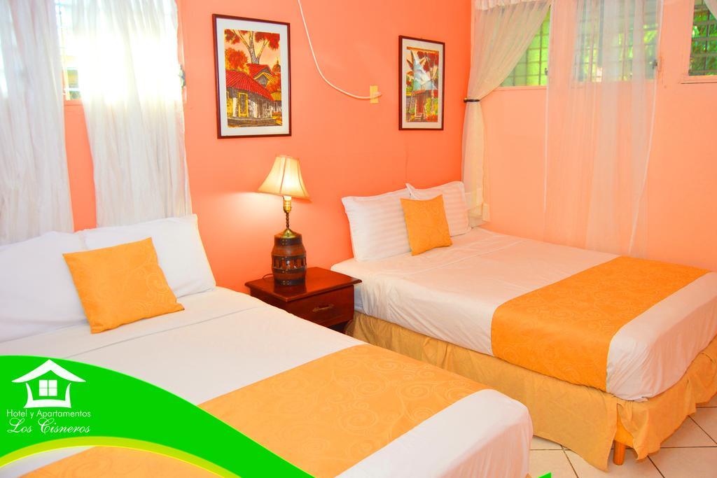 Y Cisneros Hotel 3*