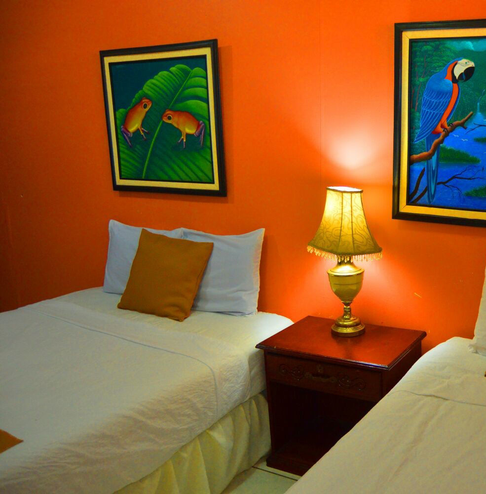 Hotel Y Cisneros 3*