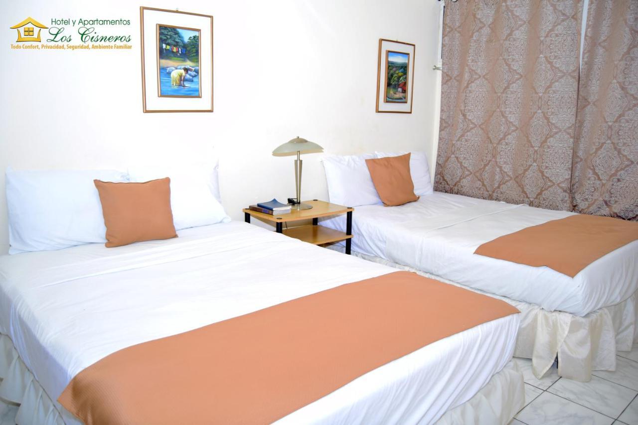 Y Cisneros Hotel 3*