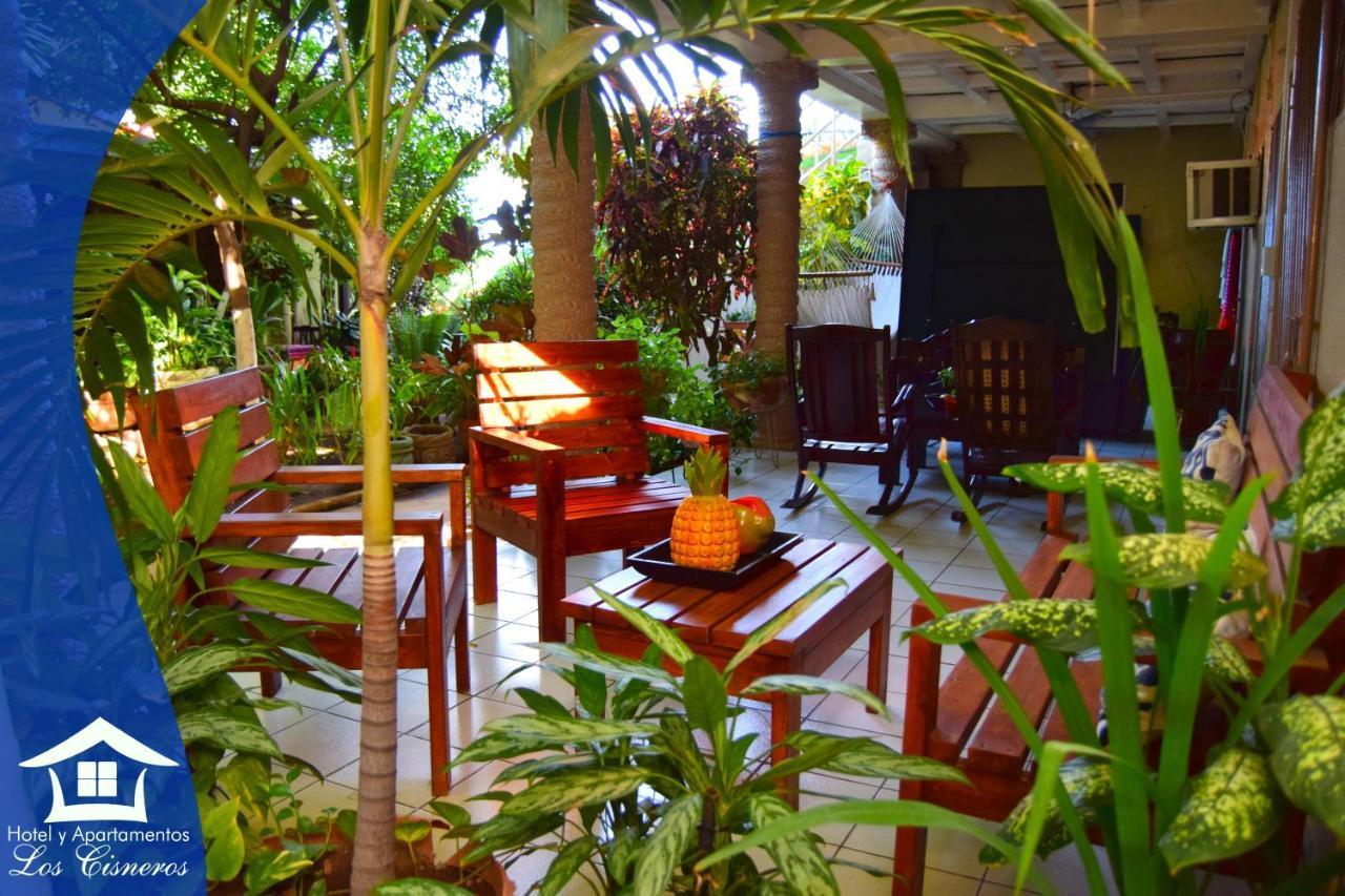 Y Cisneros Hotel Managua